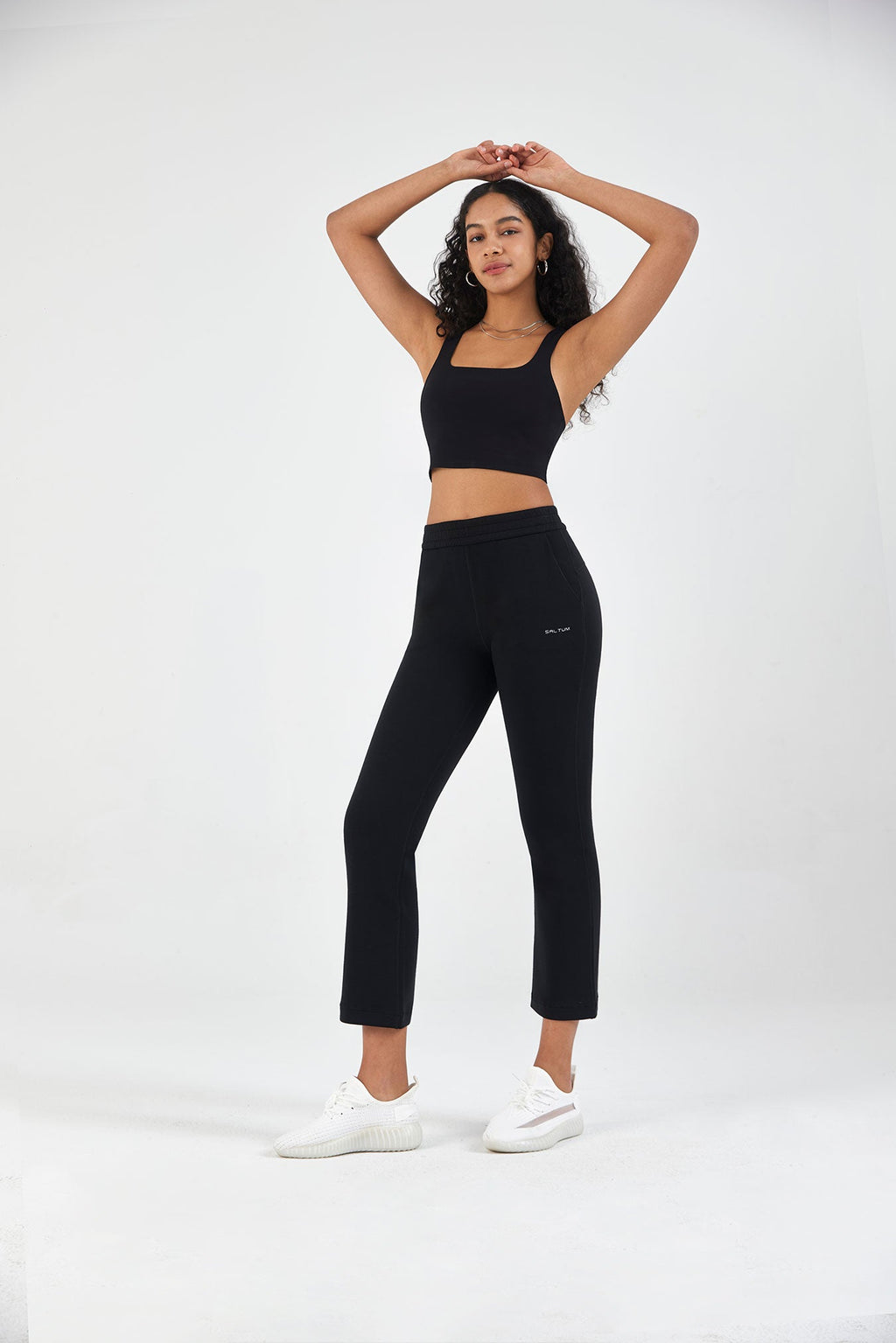Soutien-gorge de sport long échancré en V dans le dos
